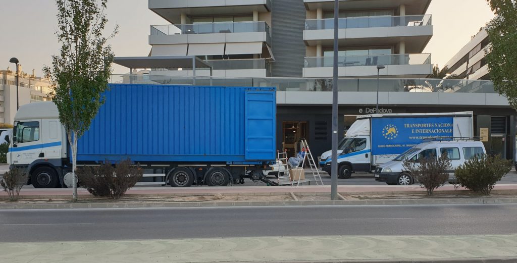 Mudanzas en Mallorca Transdominguez. Camiones de gran tonelaje en mudanza de enseres